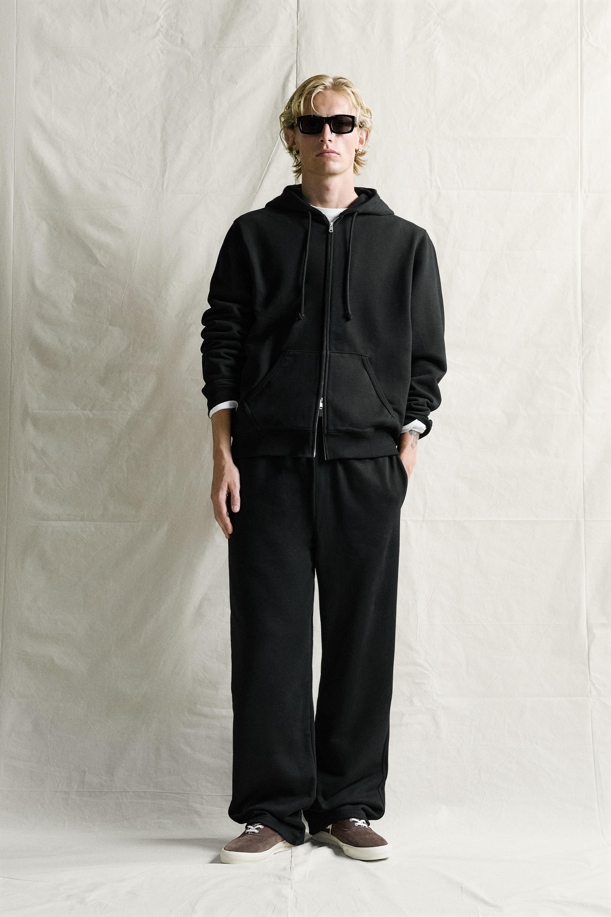 REGULAR FIT HOODED ZIP-UP SWEATSHIRT